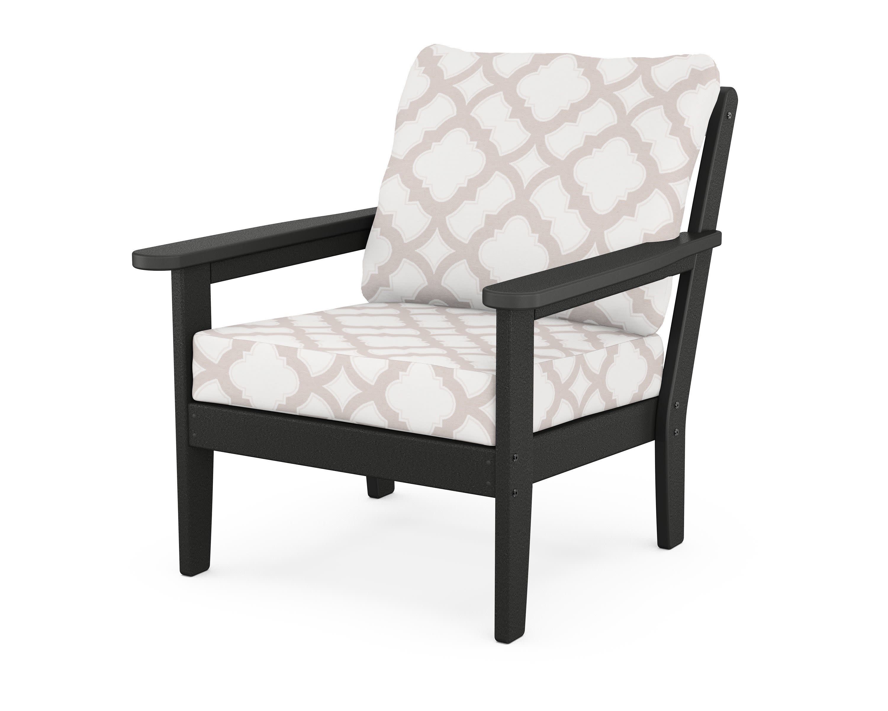 Cottage Deep Seating Chair in Black / Trellis Dune Burlap
