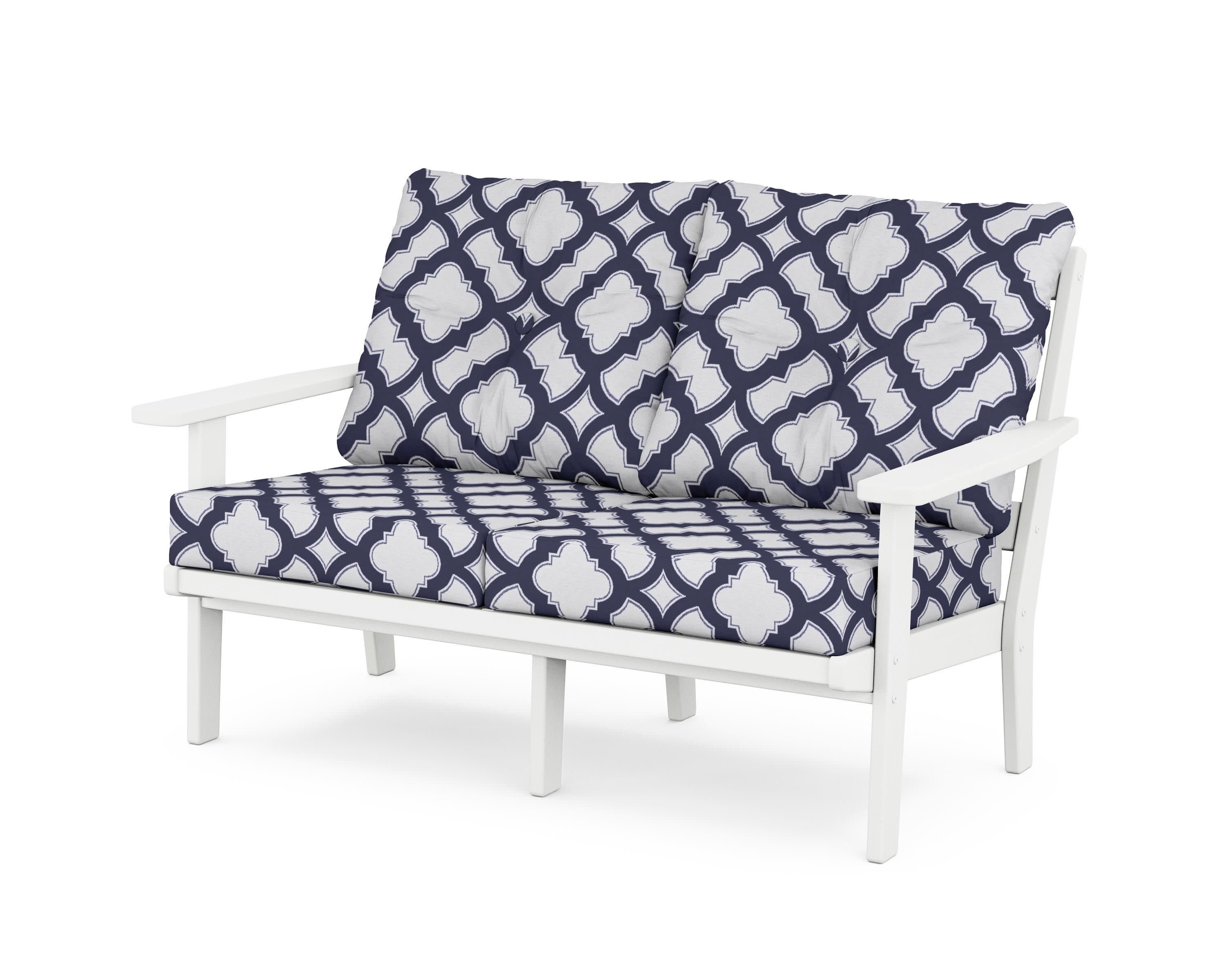 Prairie Deep SeatingLoveseat in White / Trellis Navy