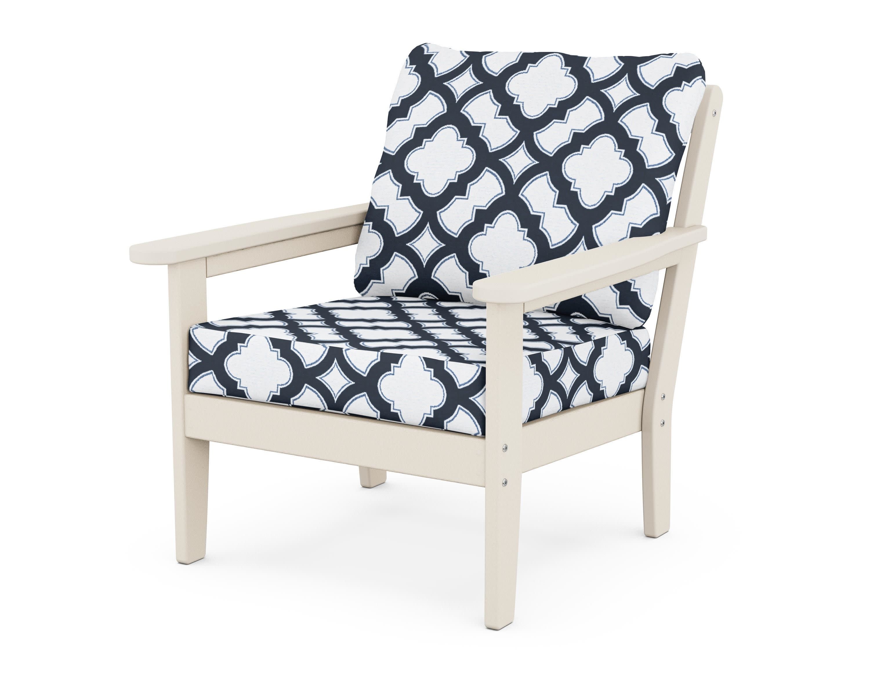 Cottage Deep Seating Chair in Sand / Trellis Marine Indigo