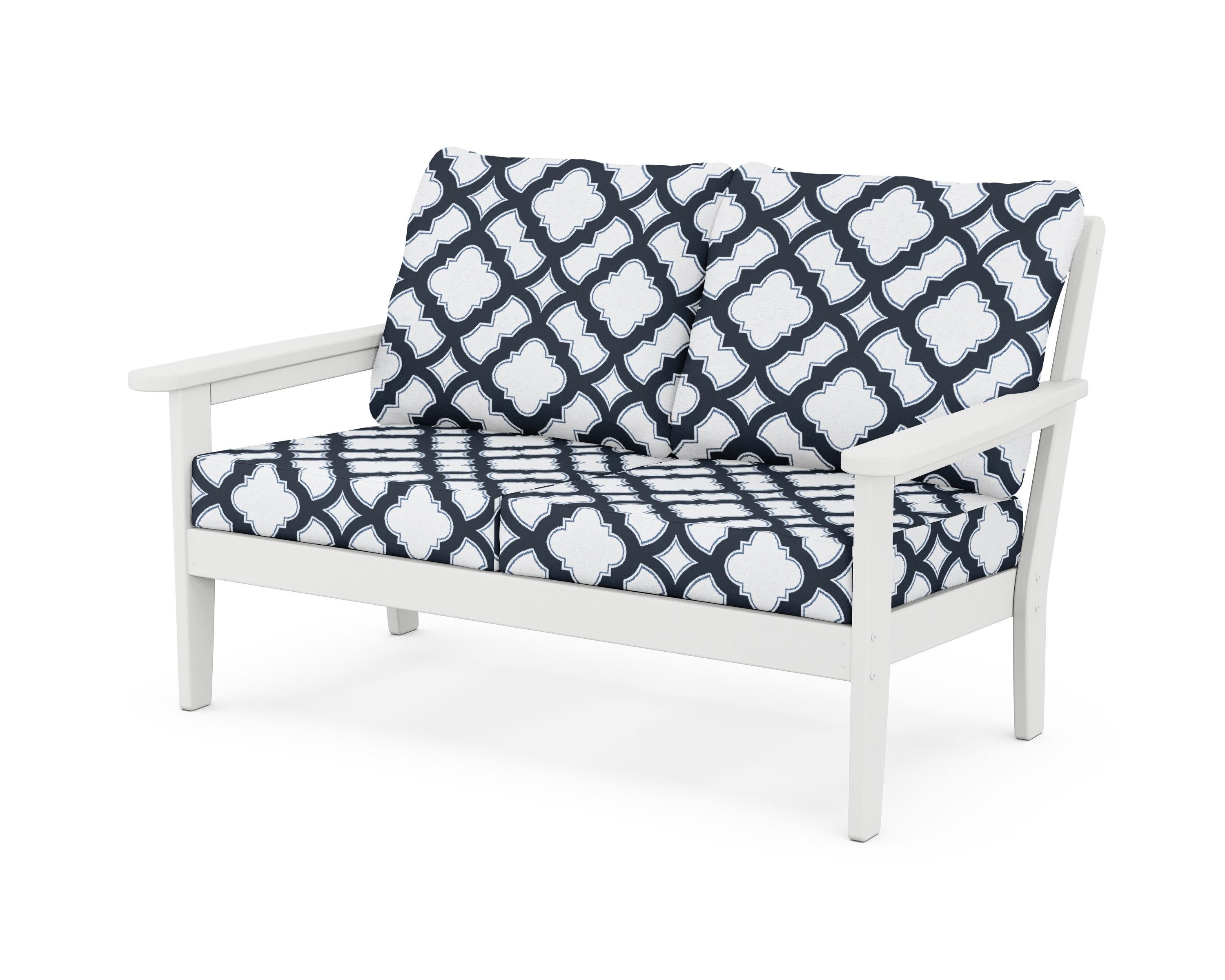 Cottage Deep Seating Loveseat in White / Trellis Marine Indigo